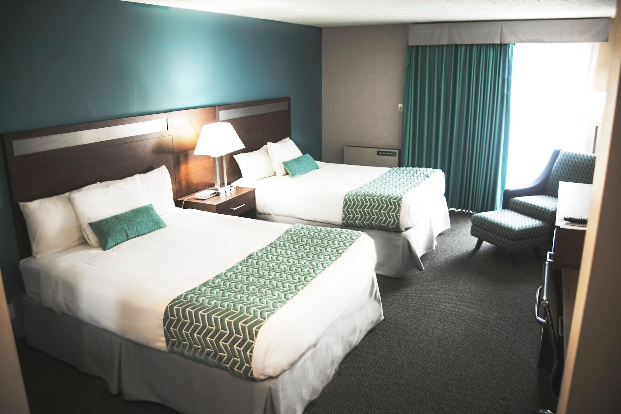 Ramada By Wyndham Hotell Quesnel Exteriör bild